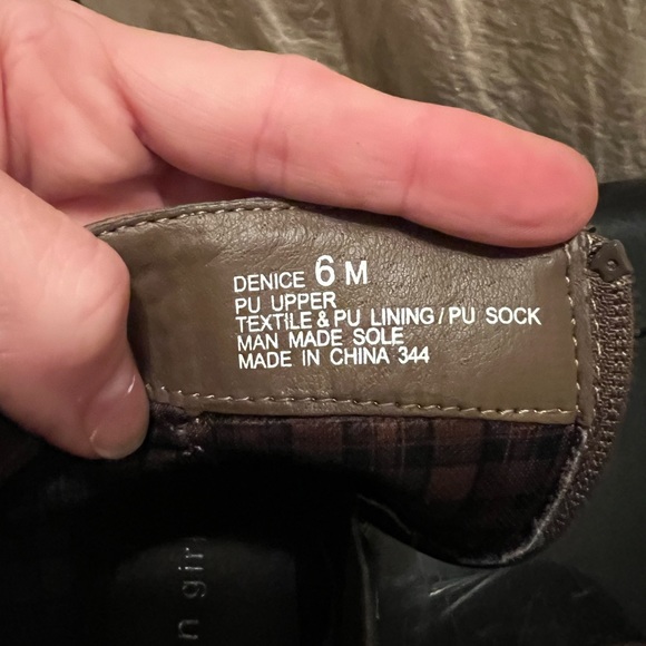 Booties. - Picture 9 of 12